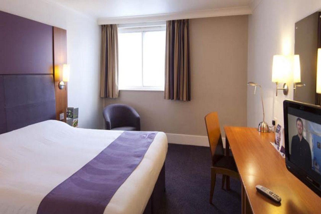 Premier Inn Worthing Seafront Bagian luar foto